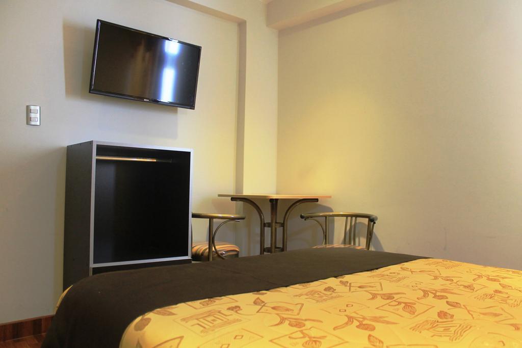 Hotel El Principe Lima Room photo